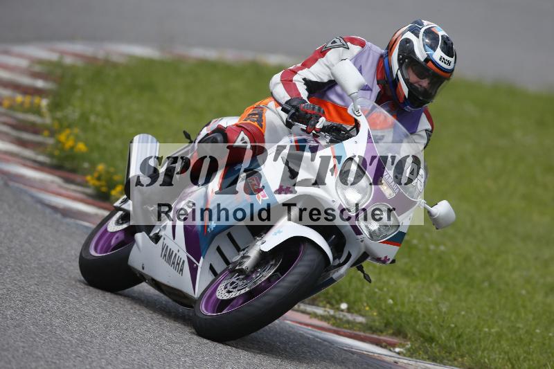 /Archiv-2024/29 12.06.2024 MOTO.CH Track Day ADR/Gruppe blau/43